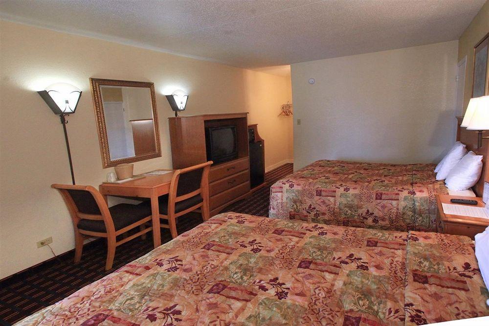 Regency Inn Pigeon Forge Buitenkant foto